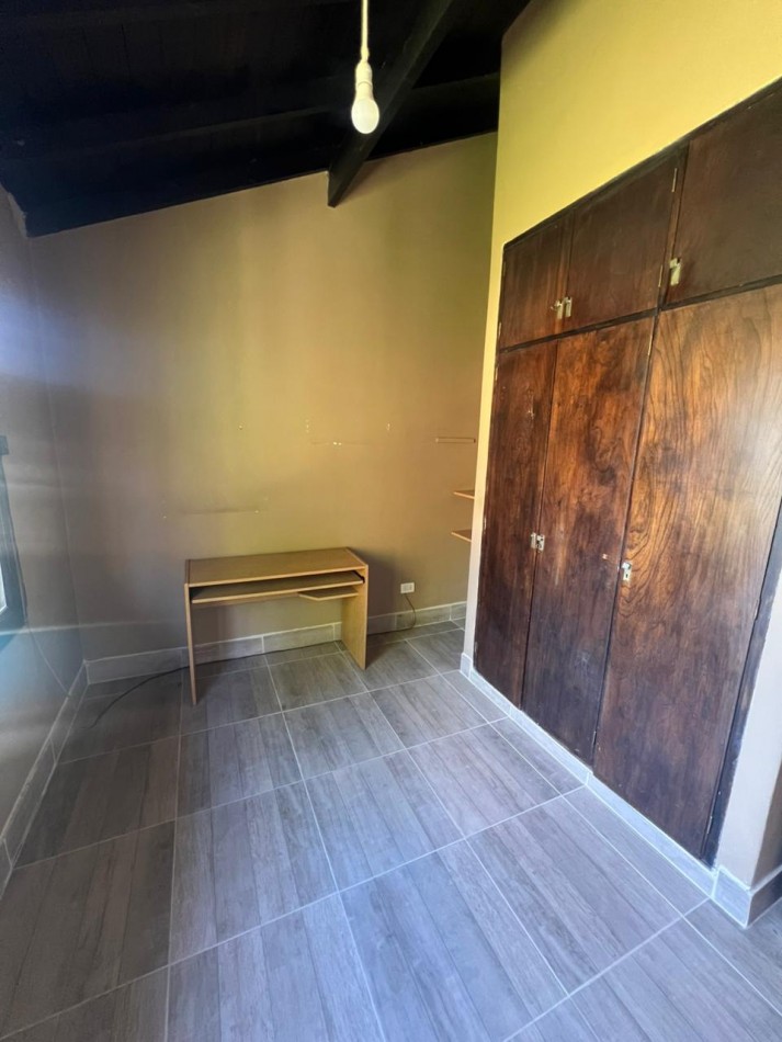 CASA ESTILO COLONIAL CON 3 HABITACIONES + PILETA SOBRE LOTE DE 666 m². BARRIO LOS TILOS