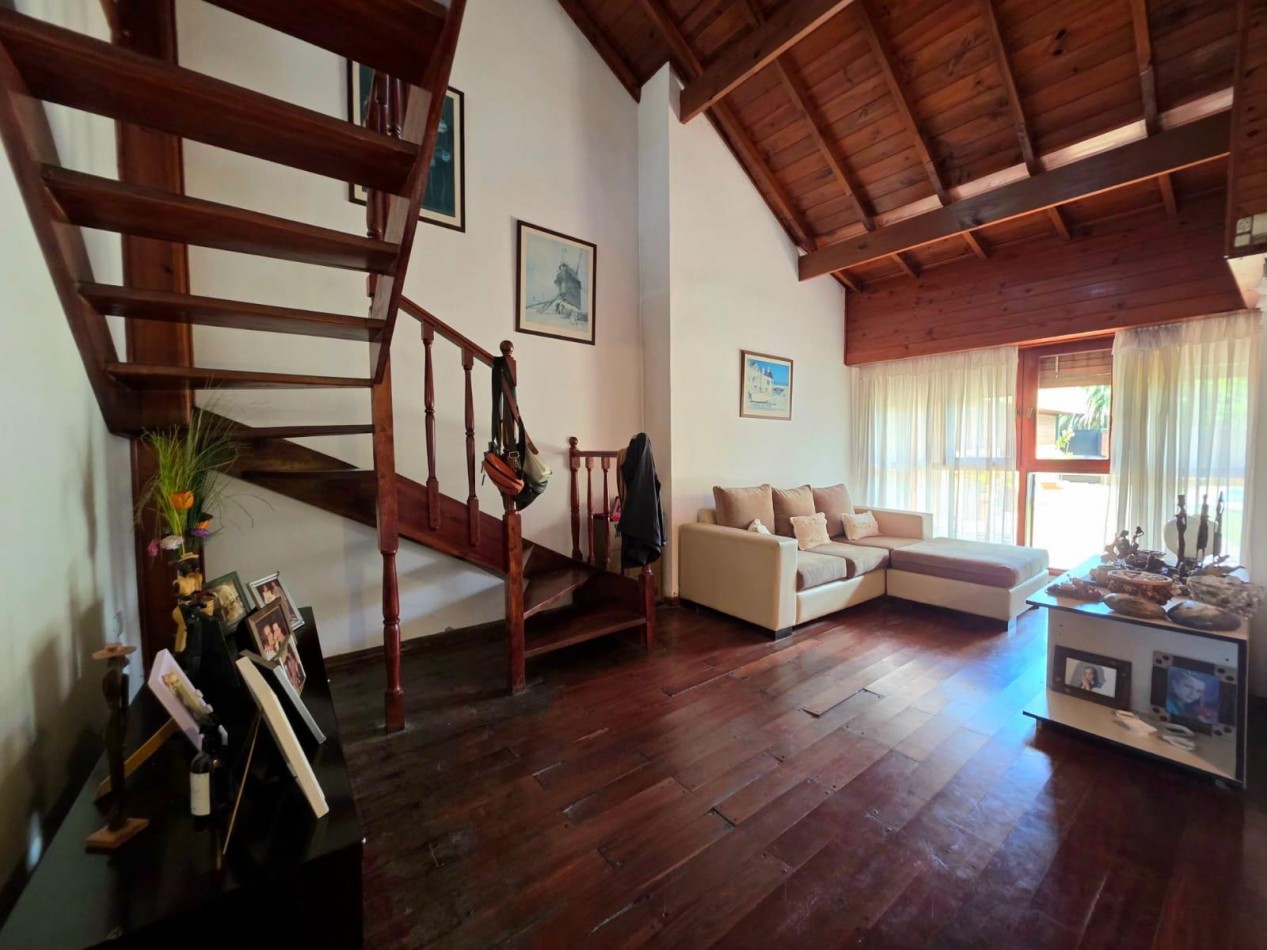 CASA BARRIO PARQUE LURO