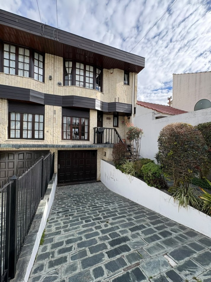 Duplex 4 ambientes. Barrio San Carlos