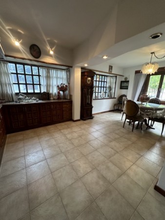 Casa 4 amb. PARQUE LURO