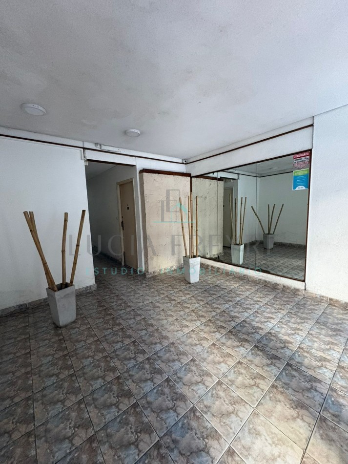  2 ambientes con balcon en Falucho 1600