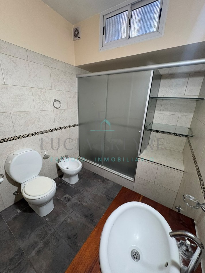 CASA EN VENTA 4 AMB