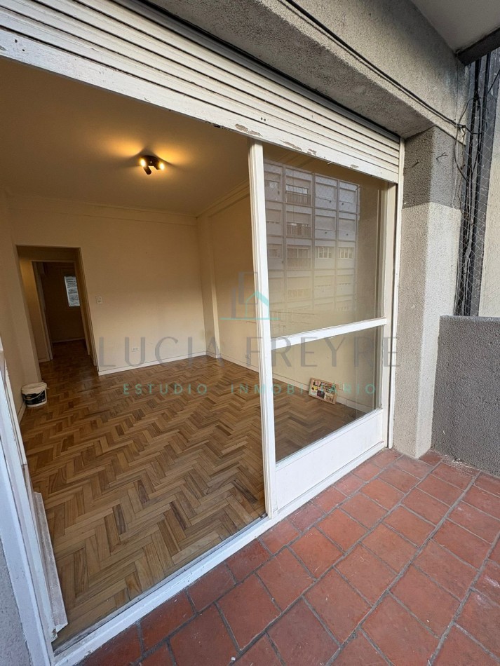  2 ambientes con balcon en Falucho 1600