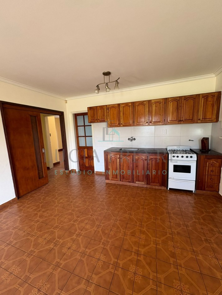 CASA EN VENTA 4 AMB