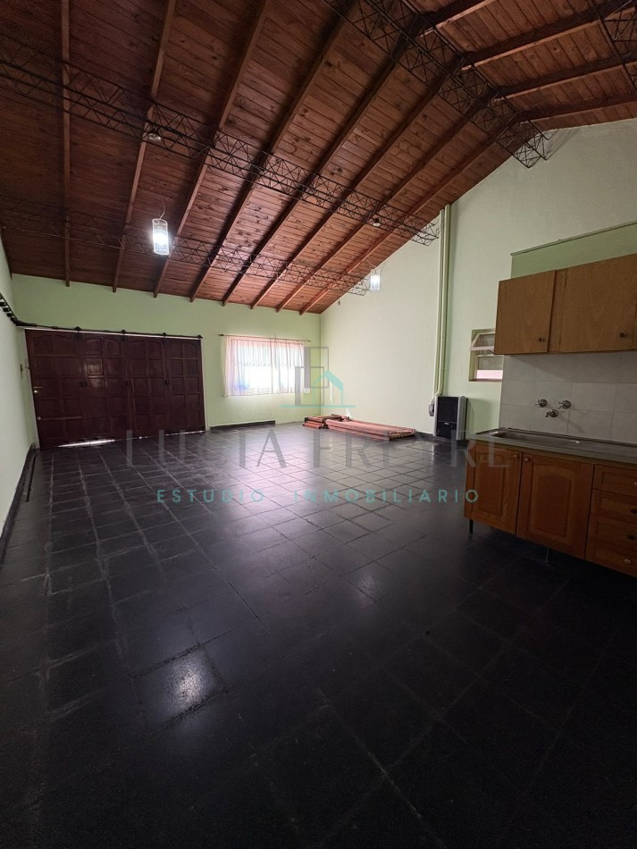 CASA EN VENTA 4 AMB