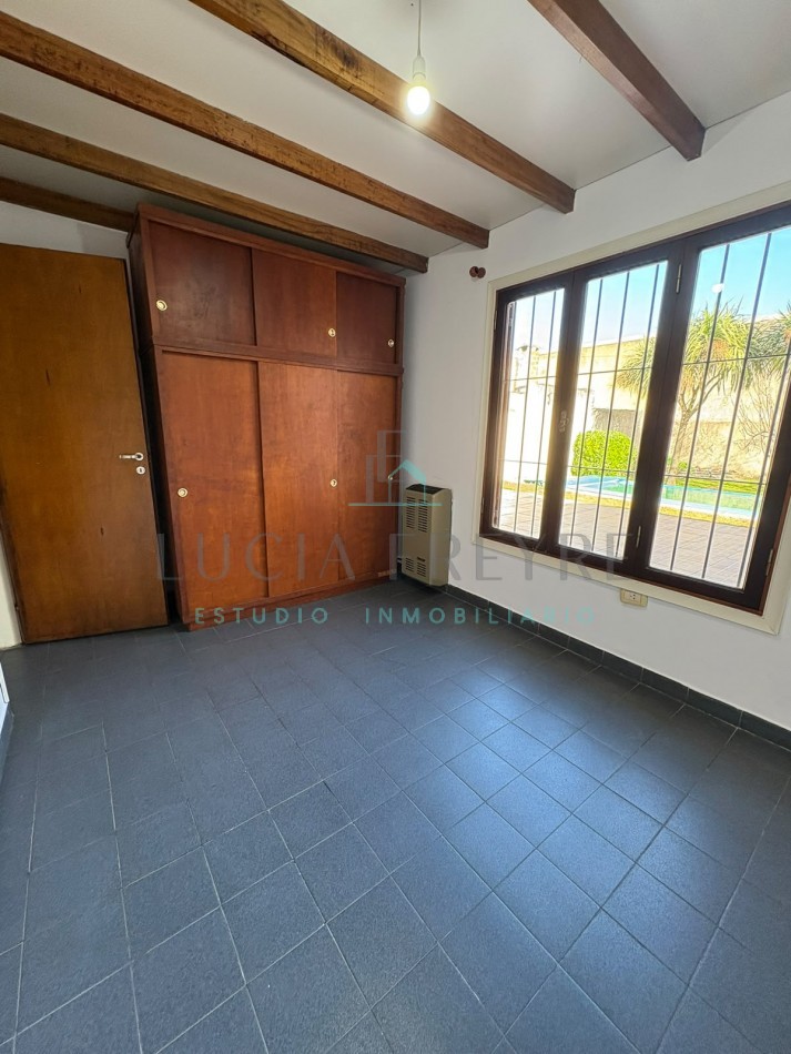 CASA EN VENTA 4 AMB