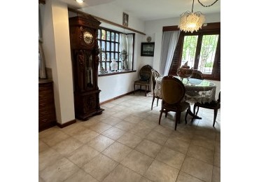 Casa 4 amb. PARQUE LURO