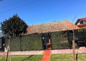 CASA 4 AMBIENTES BARRIO ESTRADA